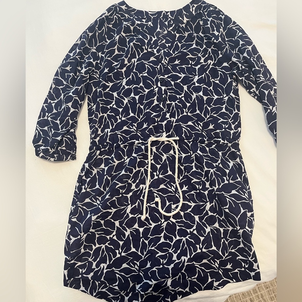 Loft sz S navy and white lightweight cotton swim coverup with pockets!